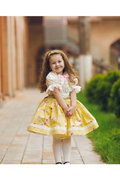 Linarookids Sarı Çiçekli Nakışlı Vintage Kız Bebek Elbisesi