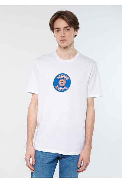 Mavi Μετακίνηση γρήγορης εκτύπωσης λευκό μπλουζάκι με κανονική εφαρμογή / κανονική κοπή 8811473-620