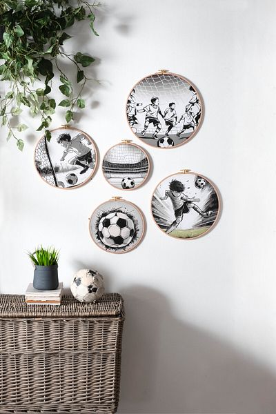 Montisu Football Black and White 5-Piece Wall Decoration Set