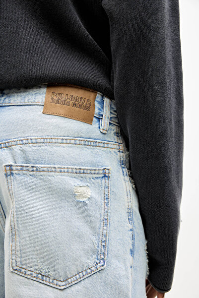 Pull & Bear Distressed denim bermuda