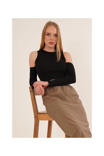 Cotton Mood 23254280 حياكة مضلعة بلوزة بأكمام طويلة مكشوفة الأكتاف باللون الأسود