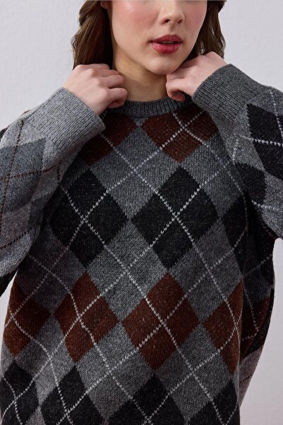 TENA Women's Grey-Black Crew Neck Argyle Patterned Colorful Knitwear Sweater