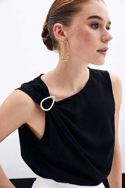 Sateen One Shoulder Detailed Blouse - Black