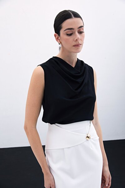 Sateen Degaje Collar Sleeveless Blouse - Black