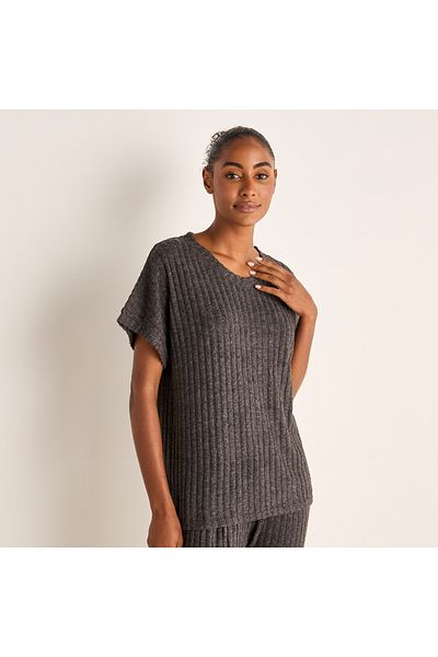 FAV Ribbed V-neck Top and Elasticated Pyjama Set