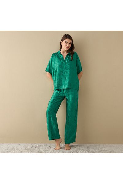 FAV All-Over Leaf Print Shirt And Pyjama Set