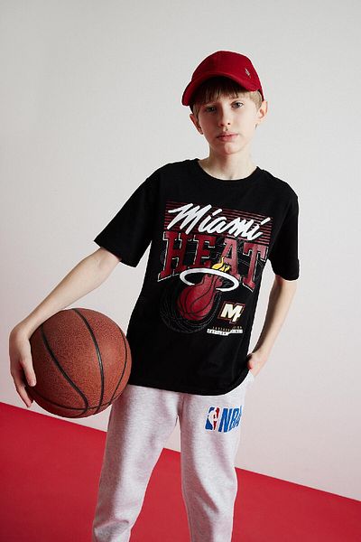DeFacto Boy's Nba Miami Heat Crew Neck Short Sleeve T-Shirt D9546A825Sm