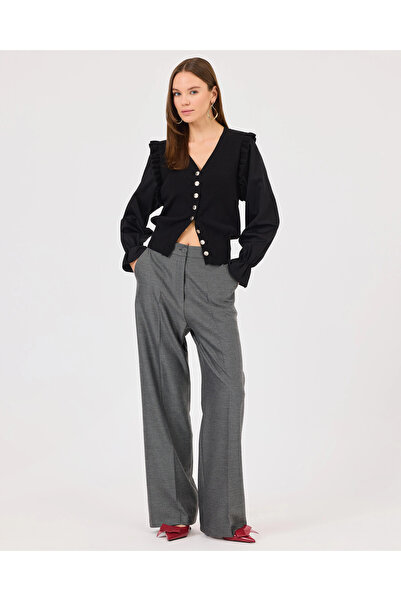 SEÇİL V Yaka Düğmeli Bel Boy Triko Hırka