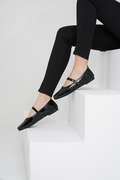 Beyond Women's Black Patent Leather Daily Buckle Low Heeled Comfortable Ballerinas Byndmrj01