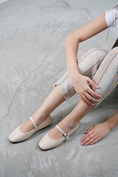 Beyond Women's Beige Leather Daily Buckle Low Heeled Comfortable Ballerinas Byndmrj01