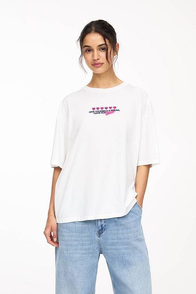 Pull & Bear STWD T-shirt with heart graphic