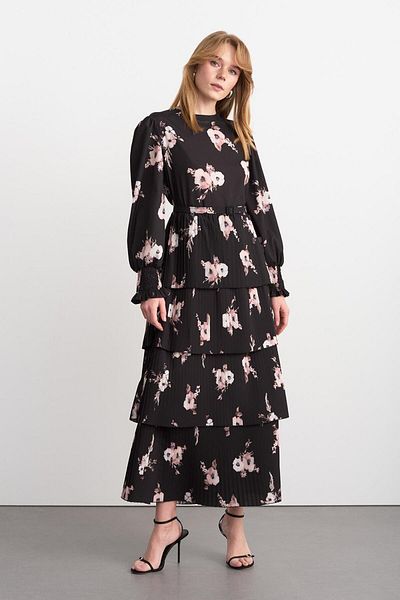 KADRİYE BAŞTÜRK Rochie lungă plisată cu etaje cu model