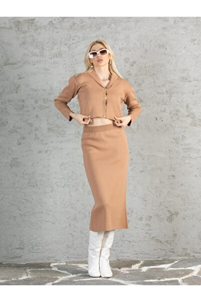 BERNE HIRKA VE ETEKLİ TRİKO TAKIM