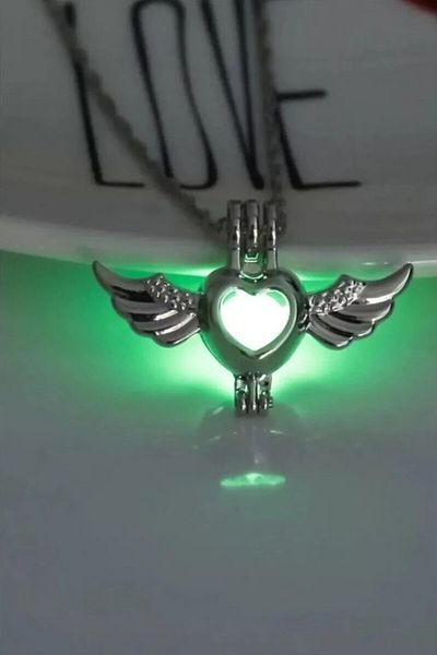 Takı Dükkanı Shining in the Dark Phosphorescent Angel Winged Heart Necklace bbk53
