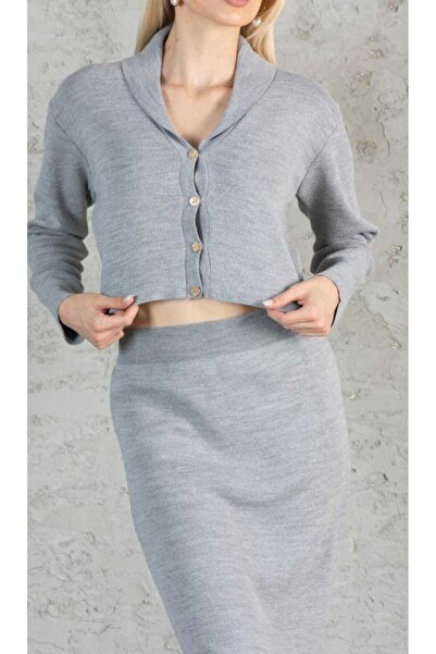 BERNE HIRKA VE ETEKLİ TRİKO TAKIM