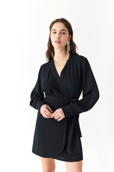 Mudo Tie Back Anvelope V-Neck Mini Dress