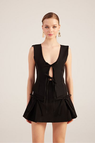 HOLLY LOLLY Black Mini Shorts Skirt with High Waist Pleats and Ribbons