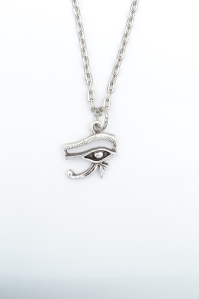 Bu Farklı Minimal Horos'un - Ra'nın Gözü Gümüş Kaplama Düz Zincir Kolye