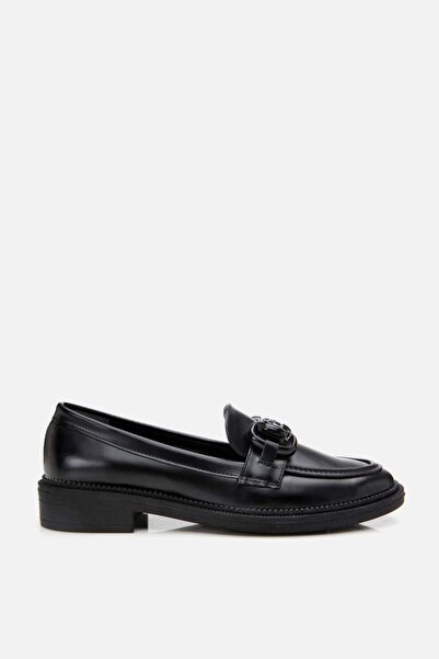 Yaya by Hotiç Kadın Siyah Tokalı Klasik Loafer