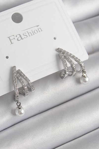Skygo Silver Color Zircon Stone Claw Model Earrings - Djbik9958