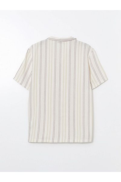 LC Waikiki Ανδρικό κοντομάνικο ριγέ πουκάμισο LCW Vision Regular Fit