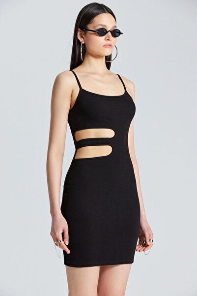 boutiquen 2561 Strappy Black Side Low-cut Dress