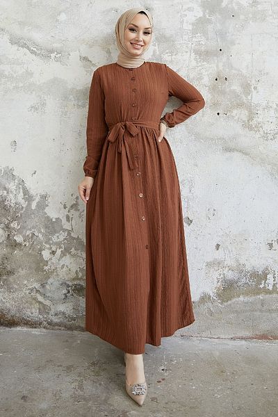 InStyle Šaty s páskem Lemina - hořkohnědé