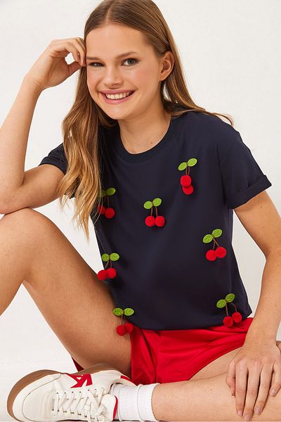 Bianco Lucci Kurzärmliges Damen-T-Shirt mit Kirsch-Accessoires 60602016