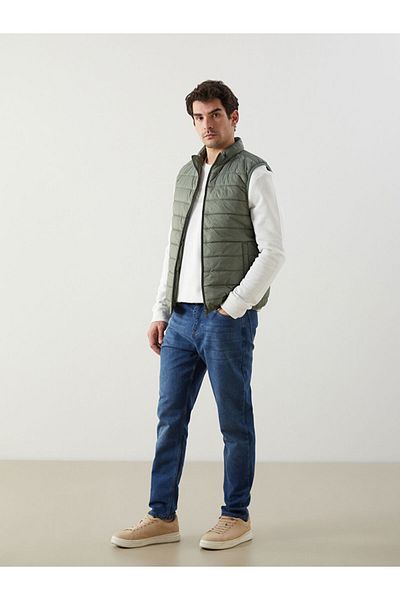 LC Waikiki LCWAIKIKI Classic Standard Mold Stand Collar Men's Puffer Vest