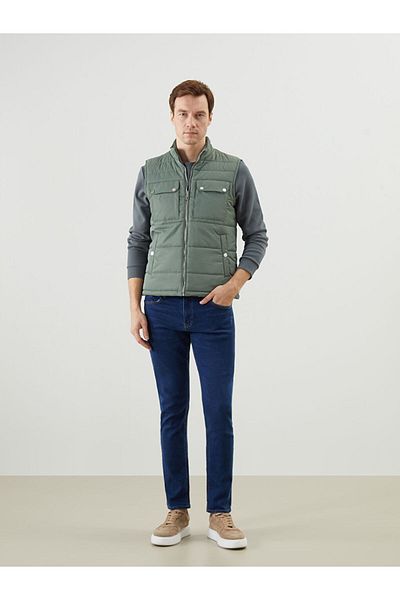 LC Waikiki Standard Mold Stand Collar Men's Puffer Vest