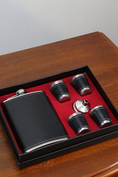 imsaconcept Stainless Steel 4 Glass Leather Flask Set Anniversary Gift