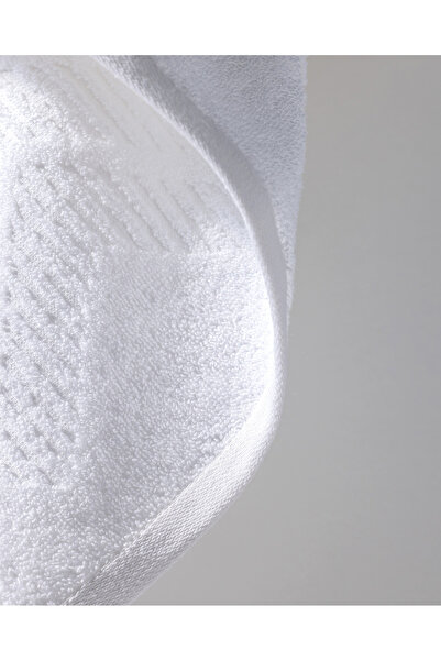 Madame Coco Sabine 100% бавовняний банний рушник - білий