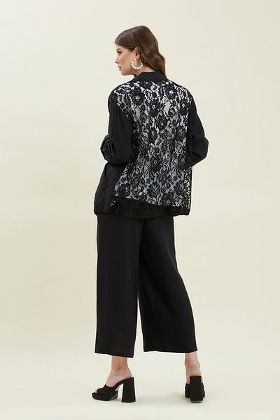 VERDA Suit with Lace Details