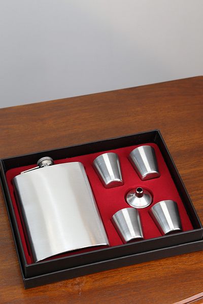 imsaconcept Stainless Steel 4 Shot Glass Flask Set