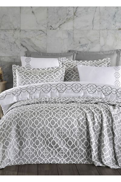 Dantela Victoria Gray Embroidered Duvet Cover and Jacquard Bedding Set