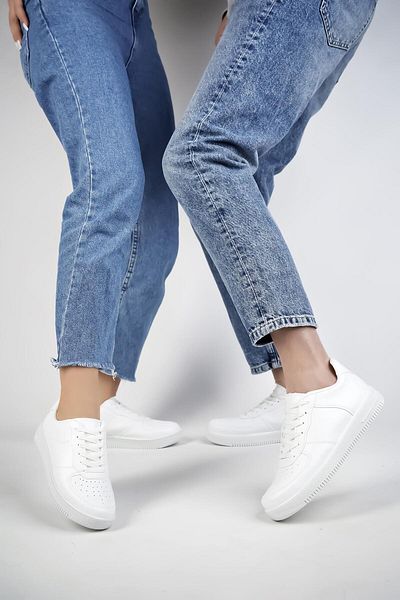 MUGGO Unisex Sneaker Shoes