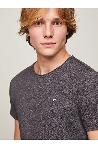 Tommy Hilfiger Pánské tmavě šedé tričko Tommy Jeans Classic Slim Fit T-Shirt BDS Black