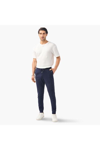 Iconic بنطال رياضي ضيق ومميز بقصّة Slim Fit مع رباط إغلاق وجيوب