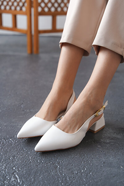 Lizzu Pantofi cu toc scurt Karnıyarık de damă cu vârf ascuțit, piele lacuită ...