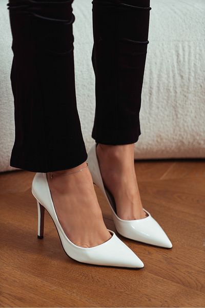NİŞANTAŞI SHOES Vanessa Damen-Stiletto aus weißem Lackleder mit spitzer Zehenpartie