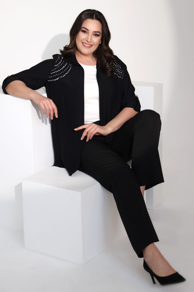 SERTUĞ Plus Size Black Suit with Stone Detail on the Shoulder