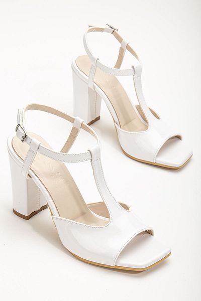 Hayalimdeki Ayakkabı White Patent Leather Blunt Toe Entela Heeled Women's Shoes