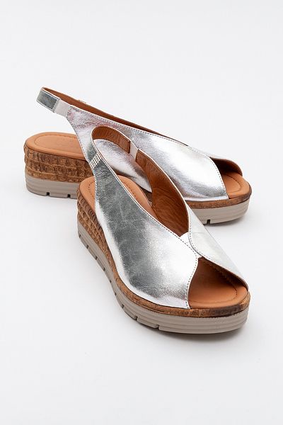 LuviShoes Sandale de damă BLOM argintiu din piele naturală cu toc cu pană