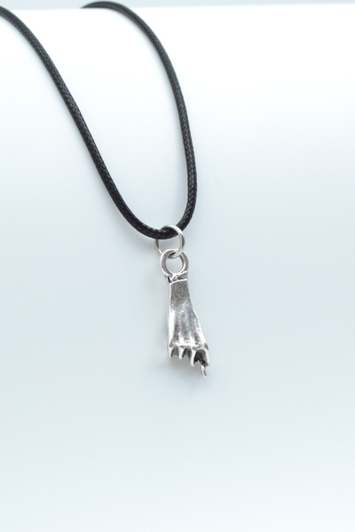 Bu Farklı Nah El Hareketi Gümüş Kaplama Deri İp Kolye