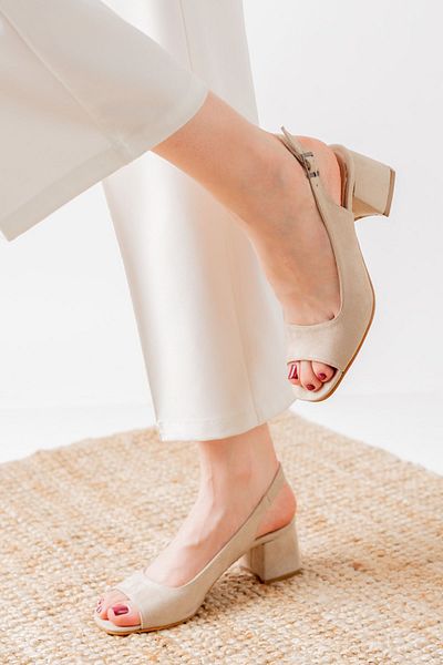 Hayalimdeki Ayakkabı Eriola Cream Suede Detailed Low Heeled Women's Shoes