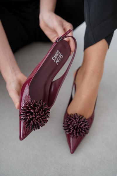 selinshoes Aura Toc de pisicuță cu vârf ascuțit cu detaliu în față Stiletto pentru femei - Roșu Claret