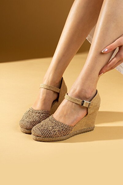 Pembe Potin Women's Mink Straw Embroidery Comfortable Wedge Sole Stylish Daily Sandals