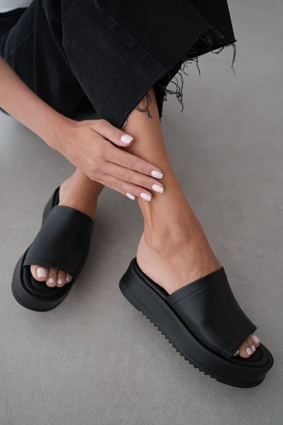 selinshoes Darriel Thick Heeled Women's Slippers-Black