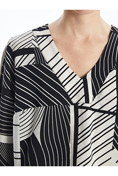 LC Waikiki Black V-Neck Patterned Women's Blouse