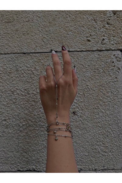 pop up store Silver Color Heart Detail Wrapped Hand Accessory